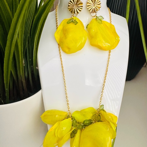 Jewelry - Lemon 🍋 set handmade by ♻️ plastic stunning for any summer occasion very trendy
